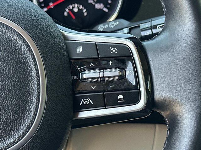 used 2022 Kia Carnival car, priced at $28,800