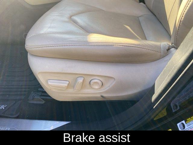 used 2021 Toyota Highlander car, priced at $32,259