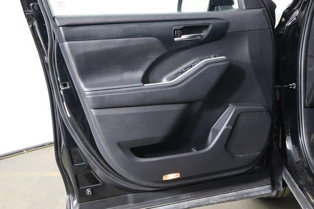 used 2022 Toyota Highlander car, priced at $30,330