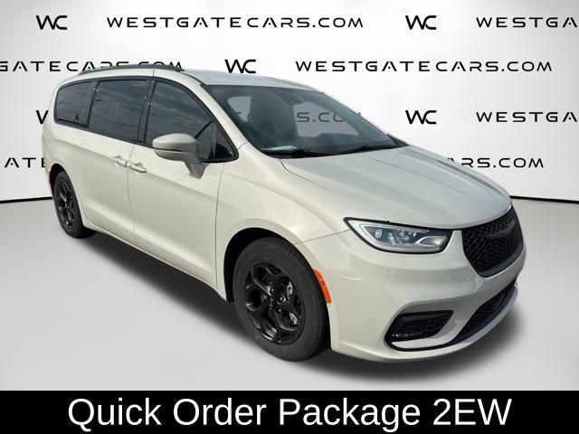 used 2021 Chrysler Pacifica Hybrid car, priced at $20,720