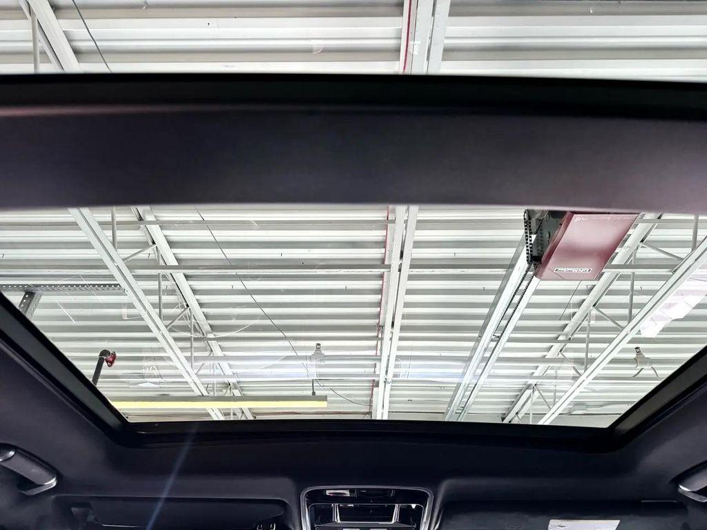 Yulong White 2015 Land Rover Range Rover 3.0L Supercharged HSE