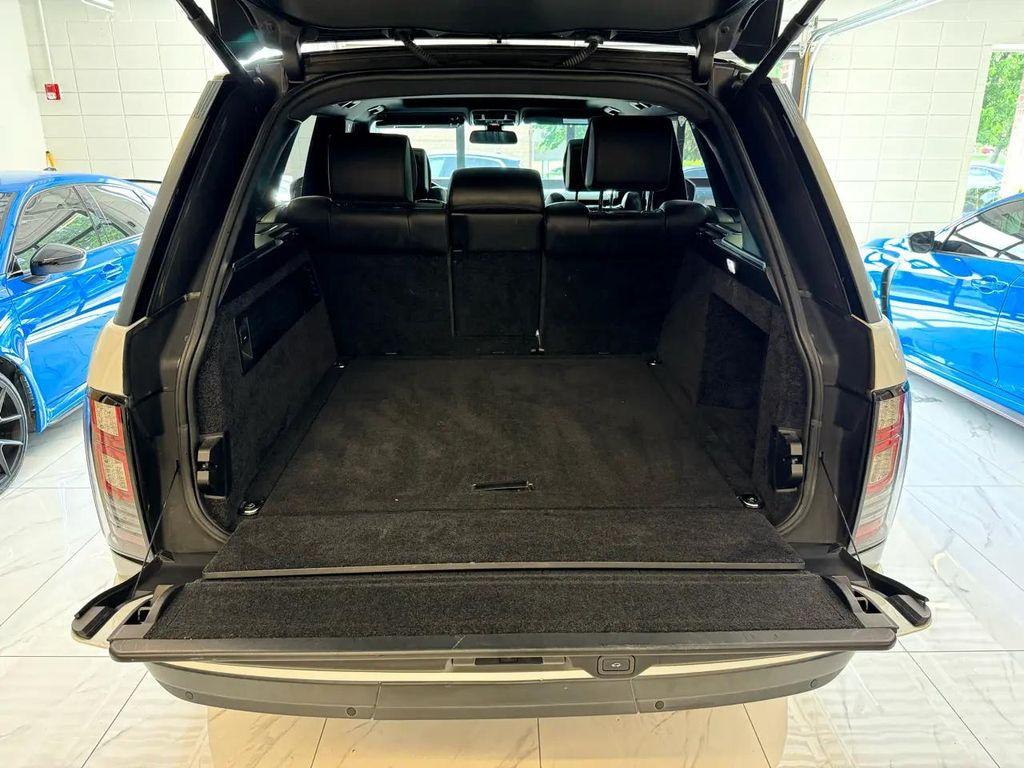 Yulong White 2015 Land Rover Range Rover 3.0L Supercharged HSE