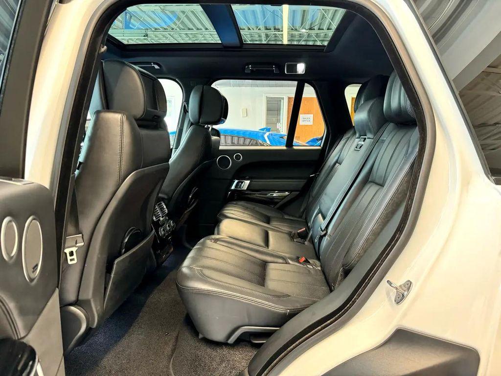 Yulong White 2015 Land Rover Range Rover 3.0L Supercharged HSE