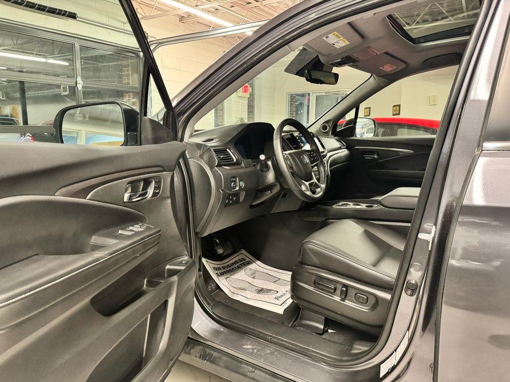 used 2025 Honda Ridgeline car, priced at $31,998