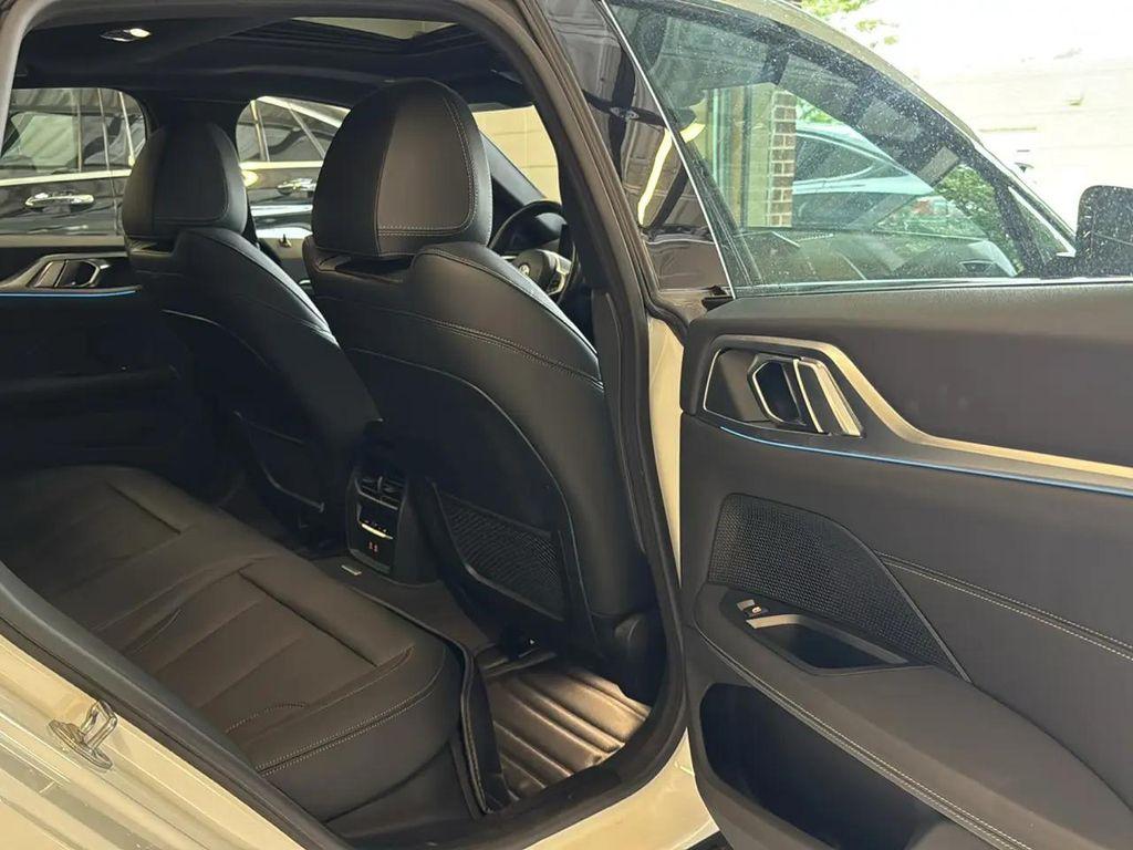 BMW i4 view 26
