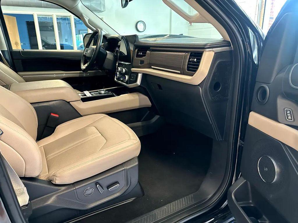 used 2024 Ford Expedition car, priced at $40,700