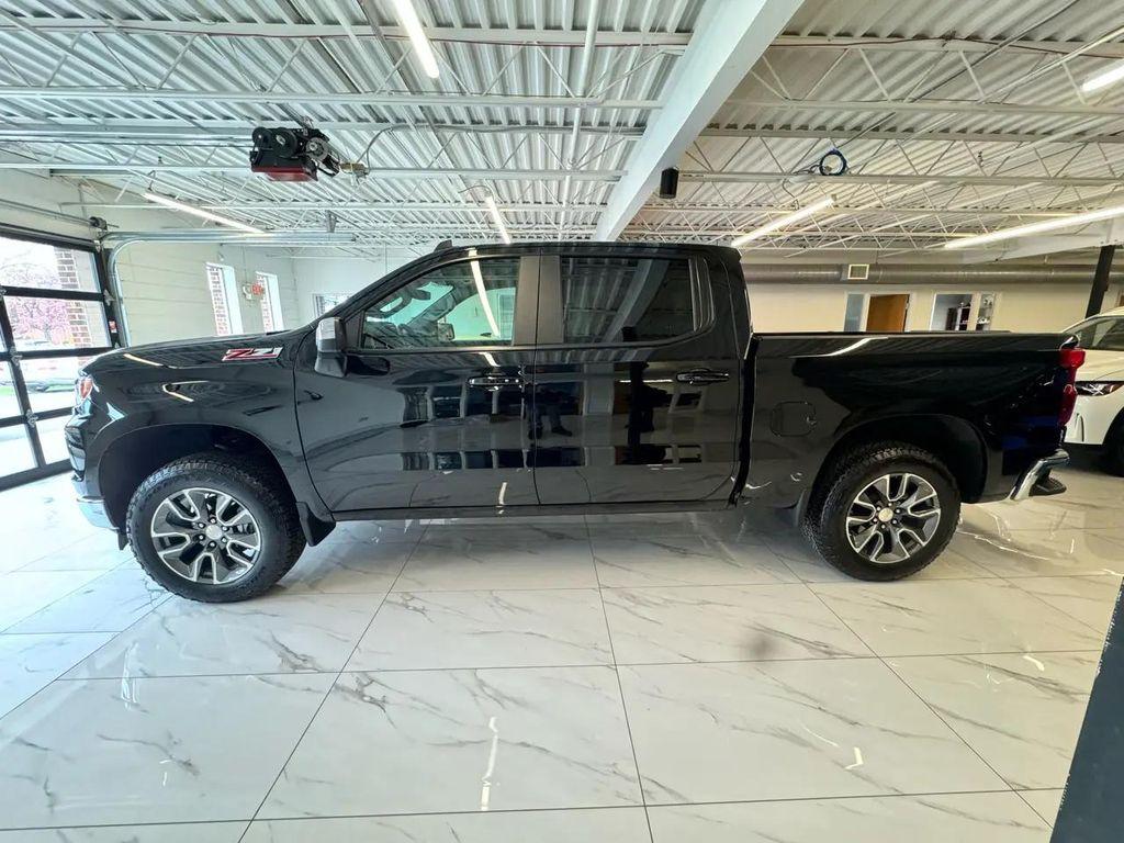used 2025 Chevrolet Silverado 1500 car, priced at $37,996