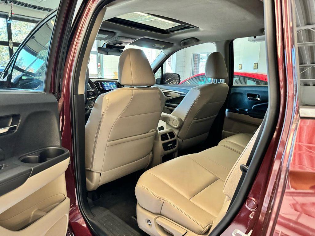 used 2022 Honda Pilot car, priced at $24,998