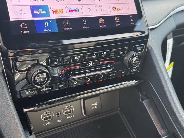 new 2025 Jeep Grand Cherokee car, priced at $58,430