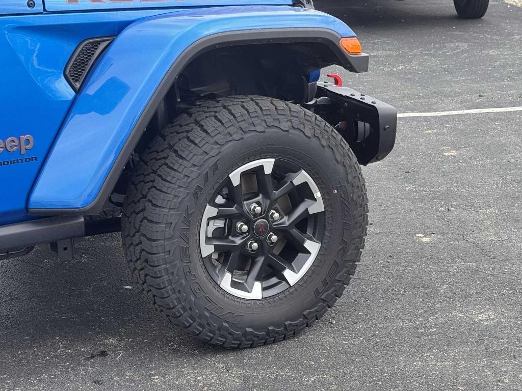 new 2026 Jeep Gladiator car, priced at $62,029