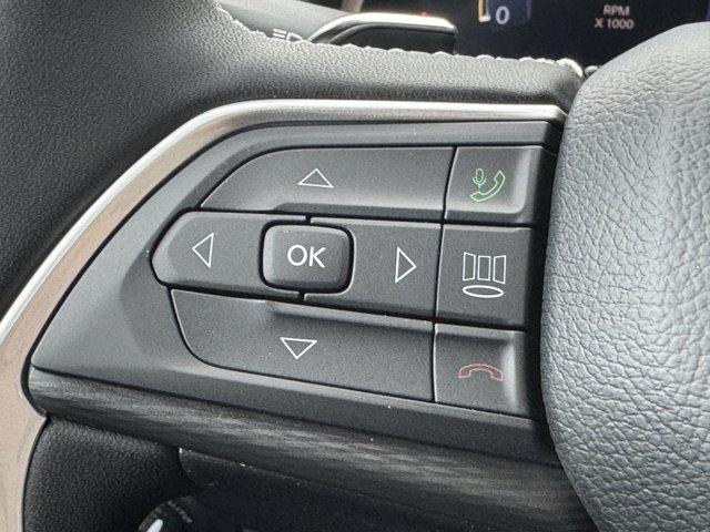 new 2025 Jeep Grand Cherokee car, priced at $44,170