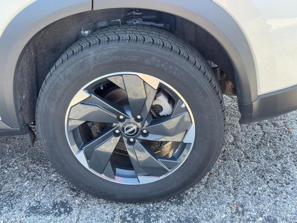 used 2024 Nissan Rogue car, priced at $18,424