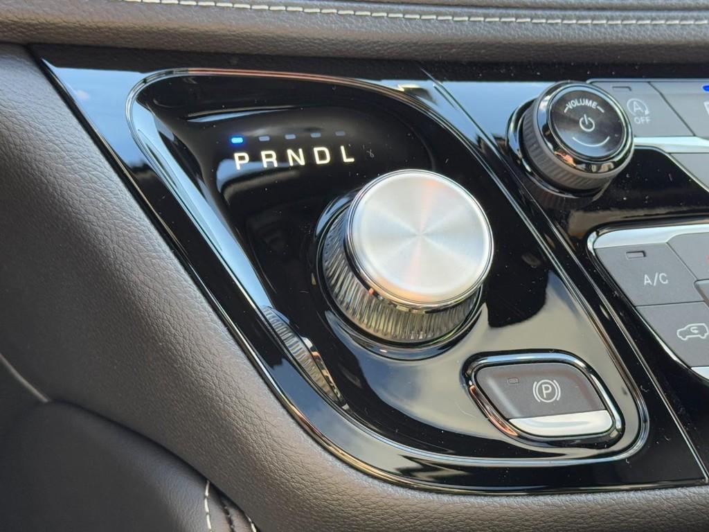 new 2026 Chrysler Pacifica car, priced at $43,428