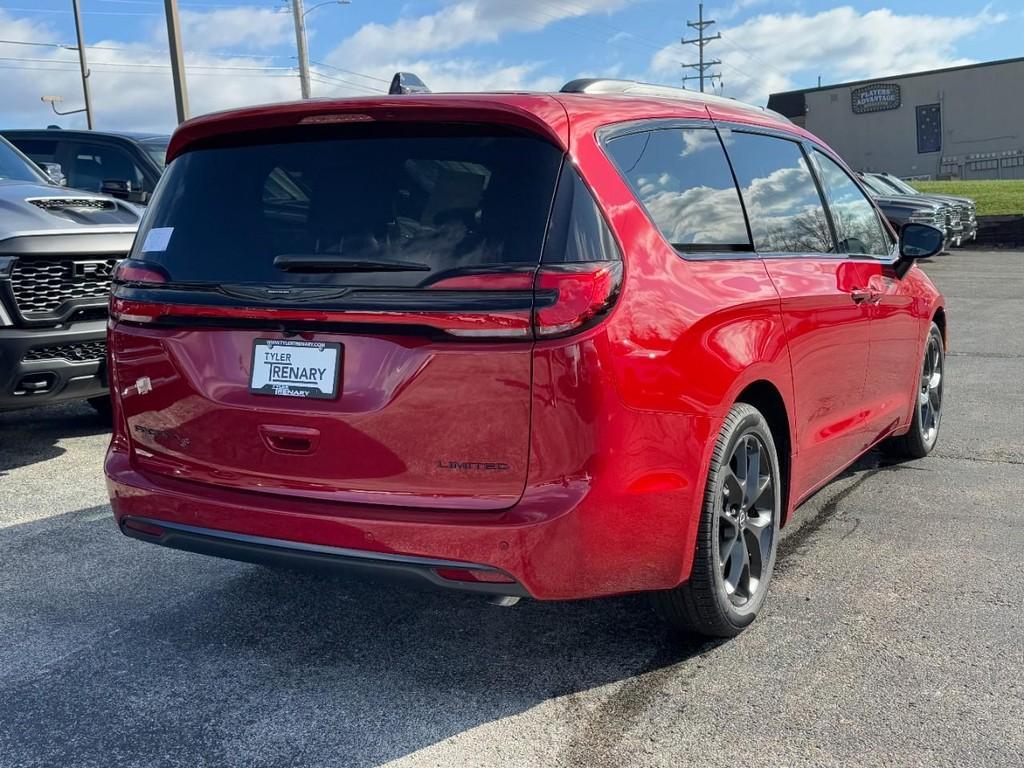 new 2026 Chrysler Pacifica car, priced at $43,428