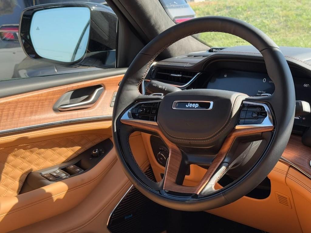 new 2025 Jeep Grand Cherokee car, priced at $56,259