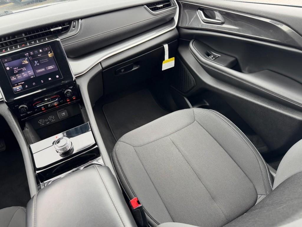 used 2023 Jeep Grand Cherokee car, priced at $28,424