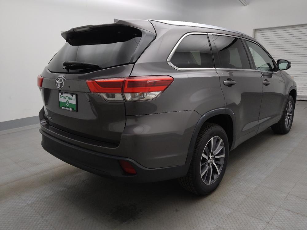 used 2018 Toyota Highlander car, priced at $23,195
