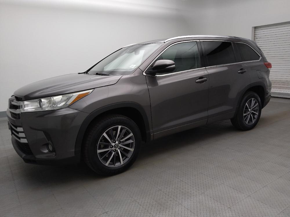 used 2018 Toyota Highlander car, priced at $23,195