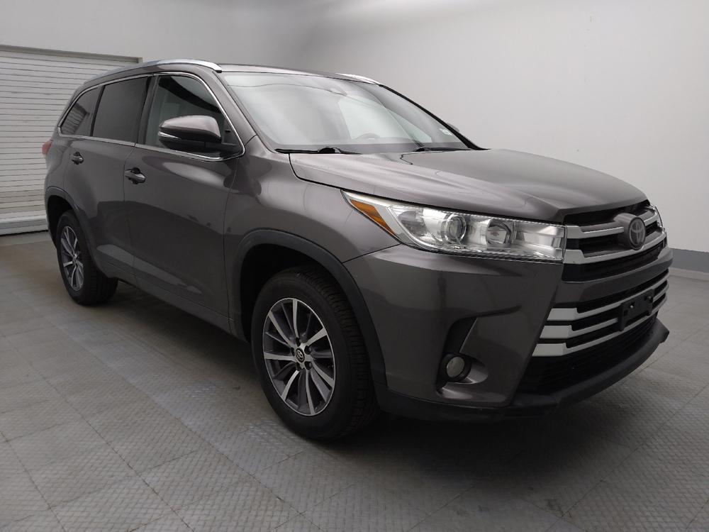 used 2018 Toyota Highlander car, priced at $23,195