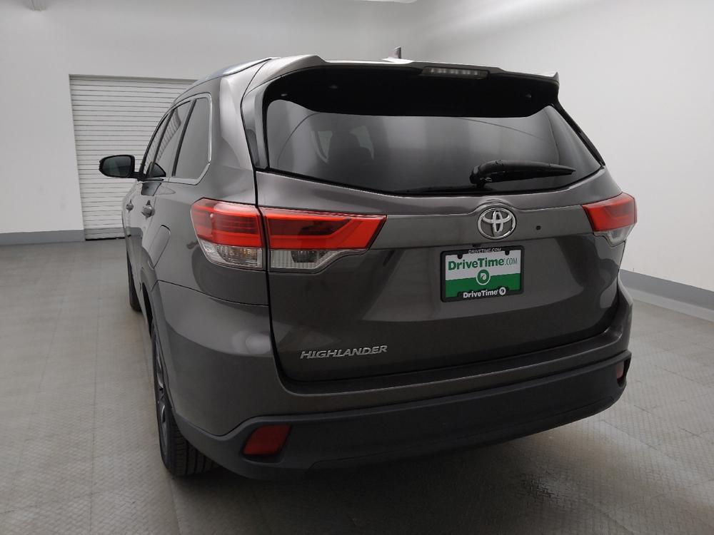 used 2018 Toyota Highlander car, priced at $23,195