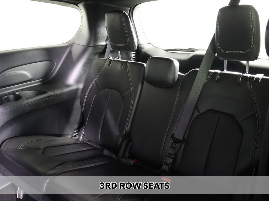used 2025 Chrysler Pacifica car, priced at $28,999