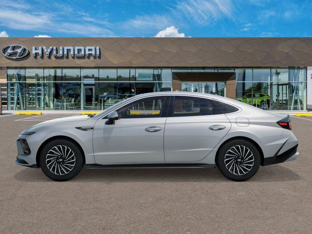 new 2026 Hyundai Sonata Hybrid car, priced at $31,695
