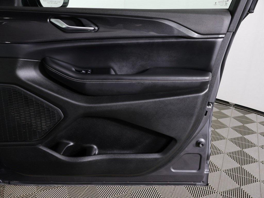 used 2023 Jeep Grand Cherokee car, priced at $31,170