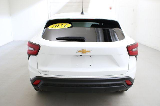 used 2024 Chevrolet Trax car, priced at $19,599