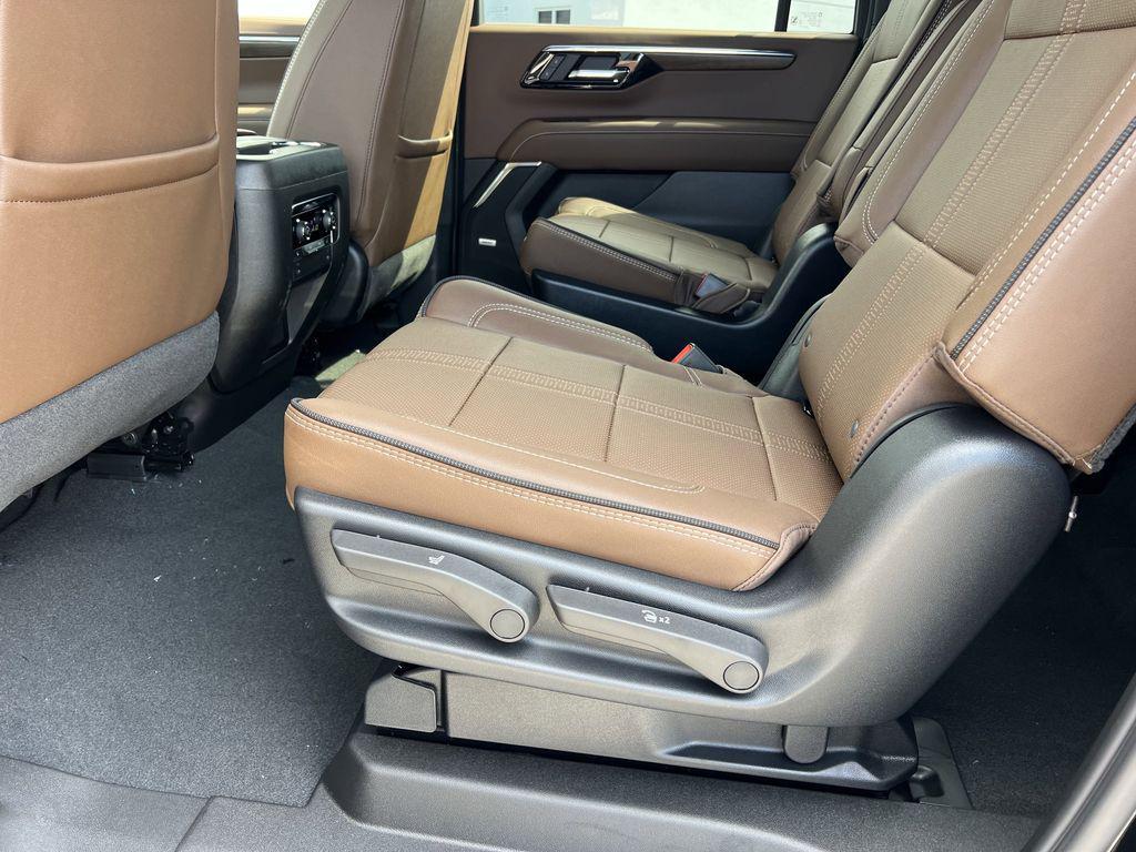 new 2025 Chevrolet Suburban car, priced at $86,497