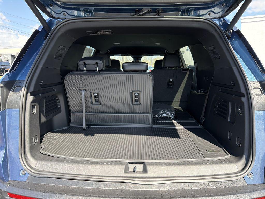 new 2026 Chevrolet Traverse car, priced at $47,000