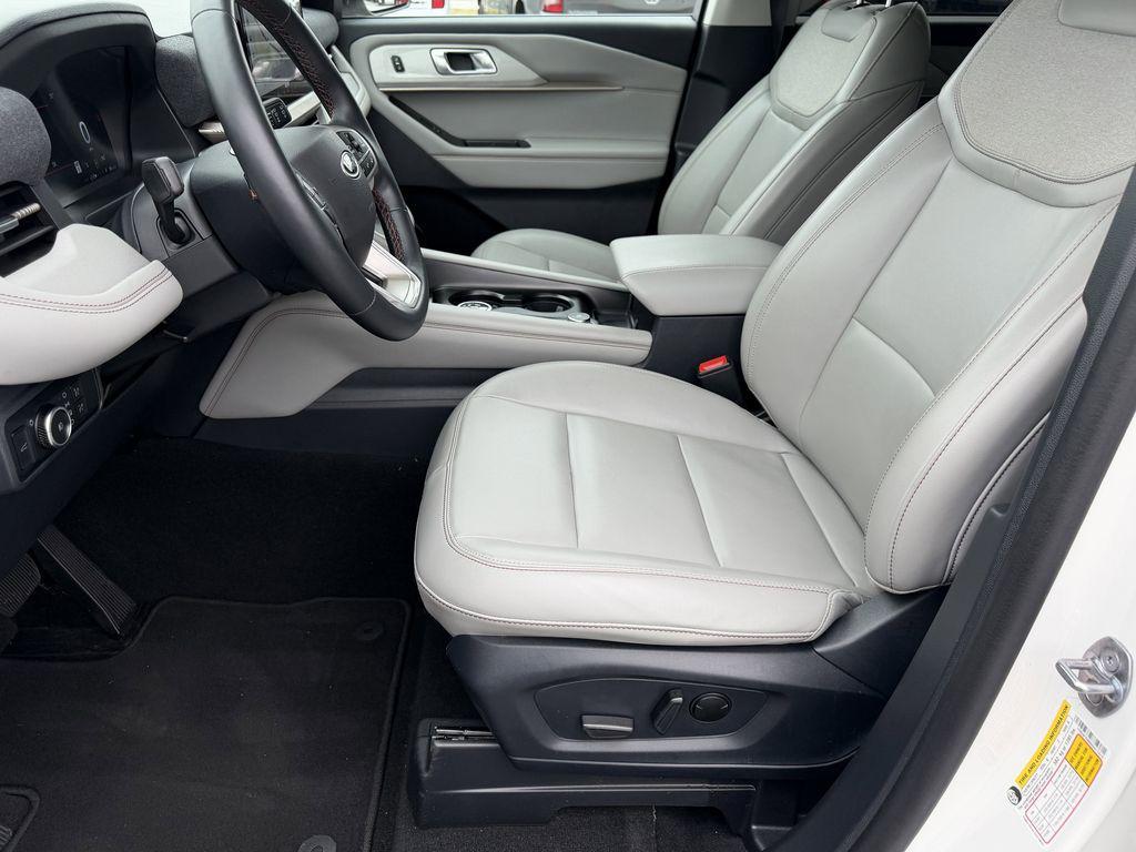 used 2025 Ford Explorer car, priced at $34,887