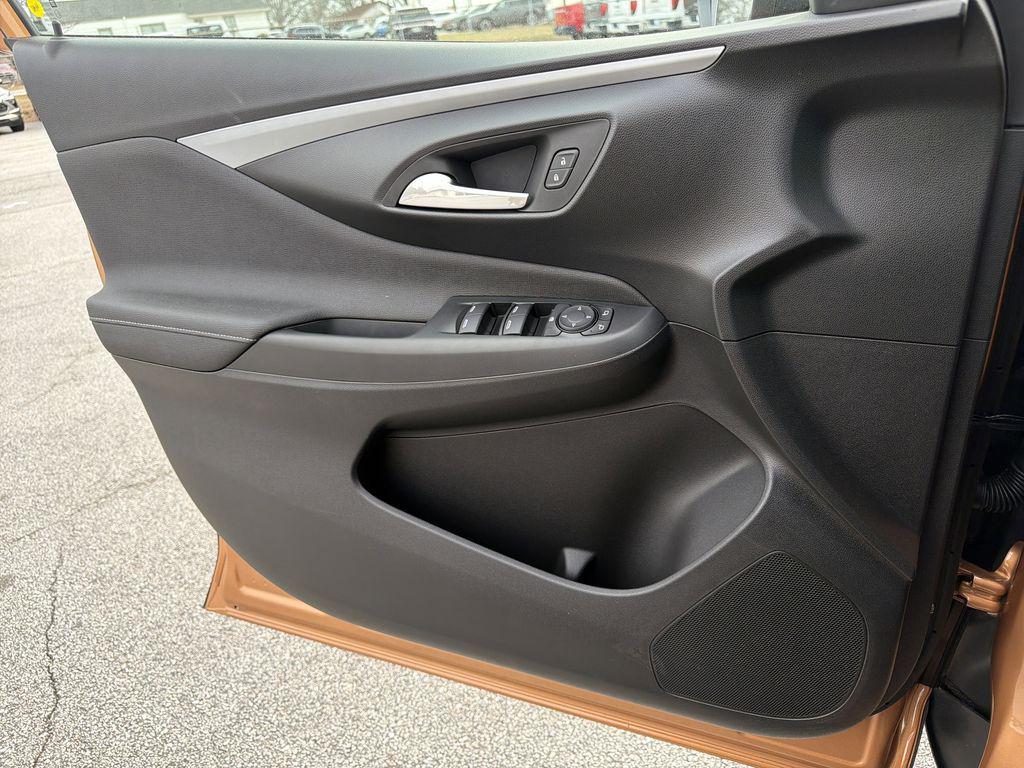 new 2026 Buick Envista car, priced at $27,235