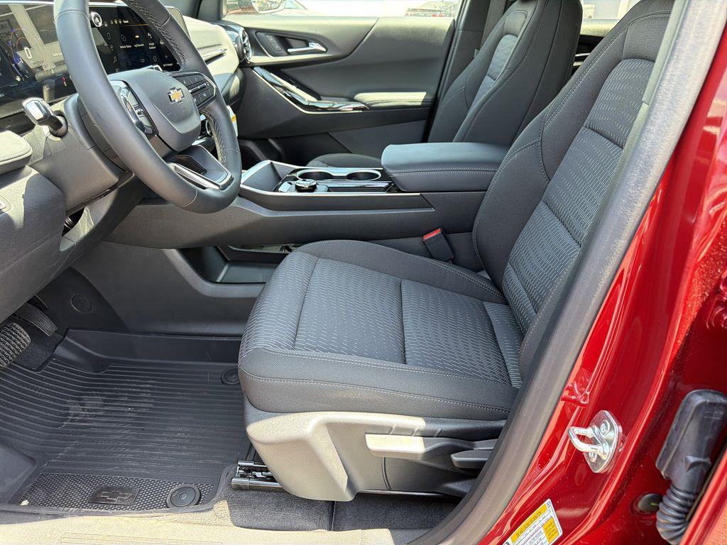 new 2026 Chevrolet Equinox car, priced at $32,500