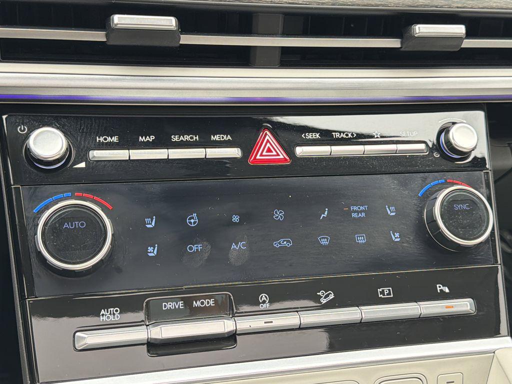 used 2024 Hyundai Santa Fe car, priced at $34,999