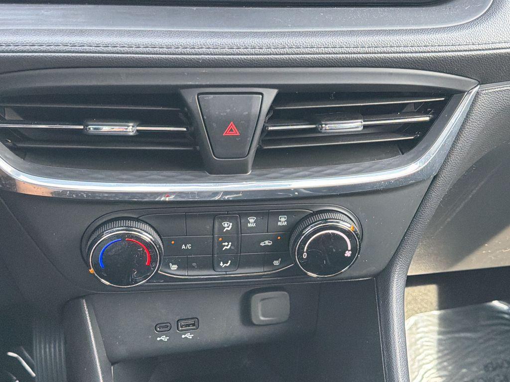 used 2024 Buick Encore GX car, priced at $21,999