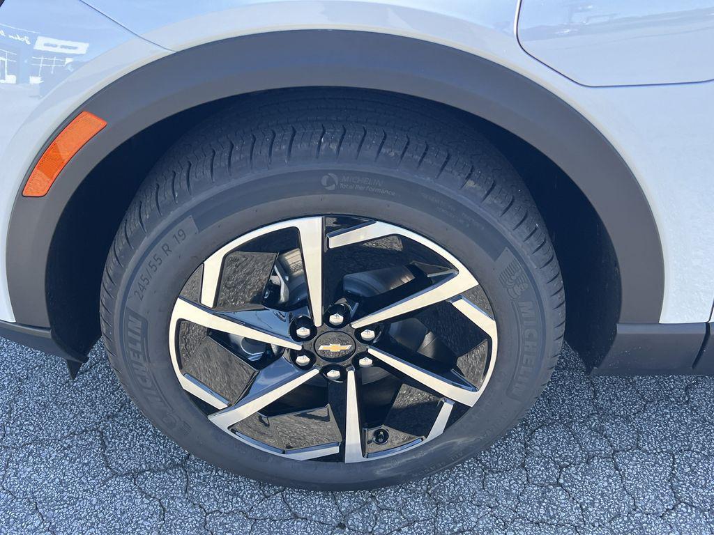 new 2026 Chevrolet Equinox EV car, priced at $29,995