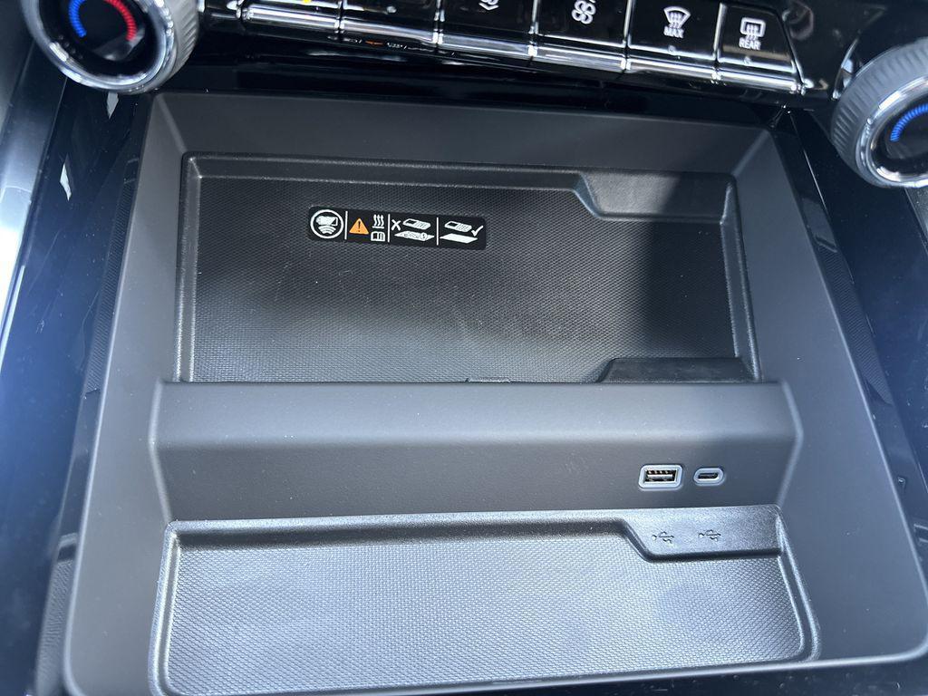 new 2025 Chevrolet Suburban car, priced at $76,987