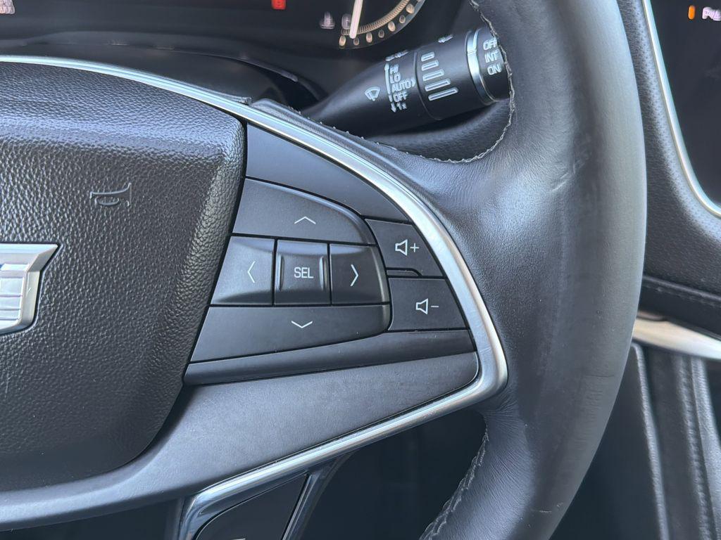 used 2018 Cadillac XT5 car, priced at $19,999