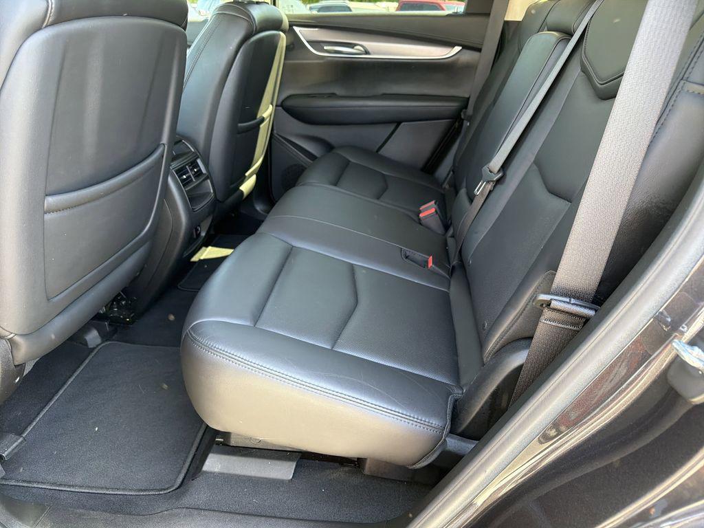 used 2018 Cadillac XT5 car, priced at $19,999