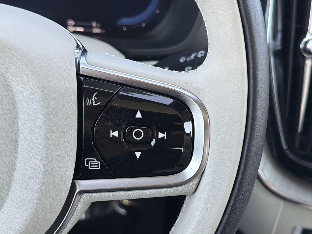 used 2024 Volvo XC60 Recharge Plug-In Hybrid car, priced at $44,587