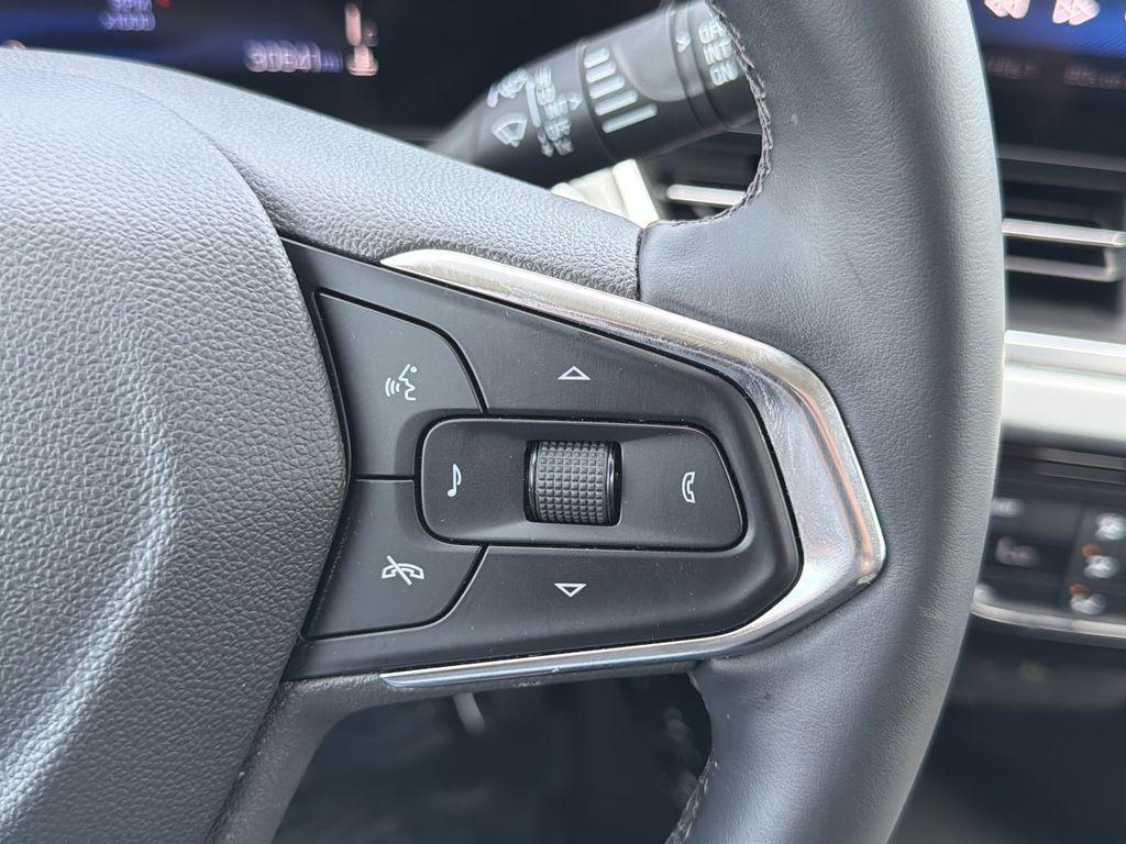 used 2025 Chevrolet Trax car, priced at $23,999