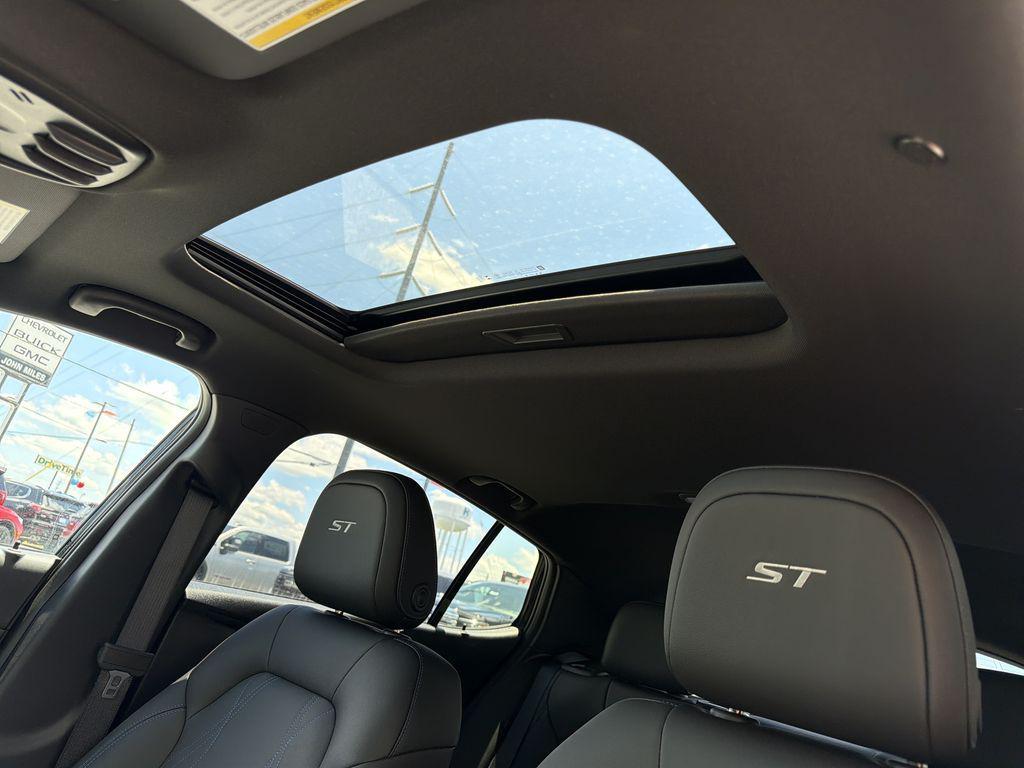 new 2026 Buick Envista car, priced at $34,665