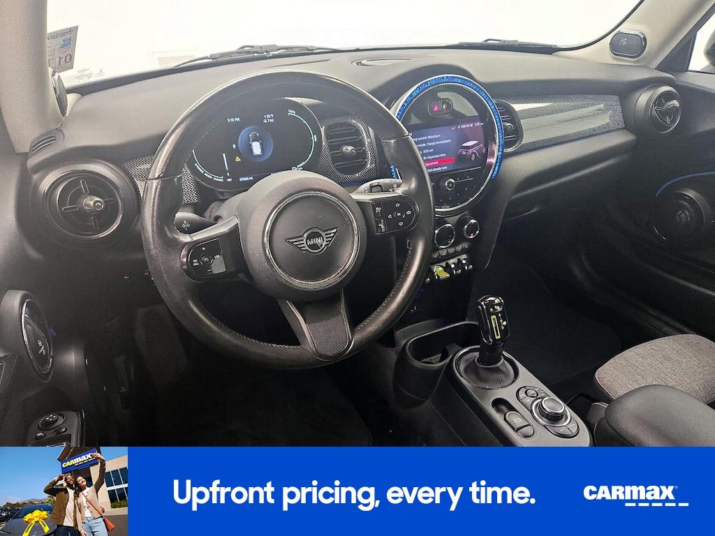 used 2023 MINI SE Hardtop car, priced at $19,998