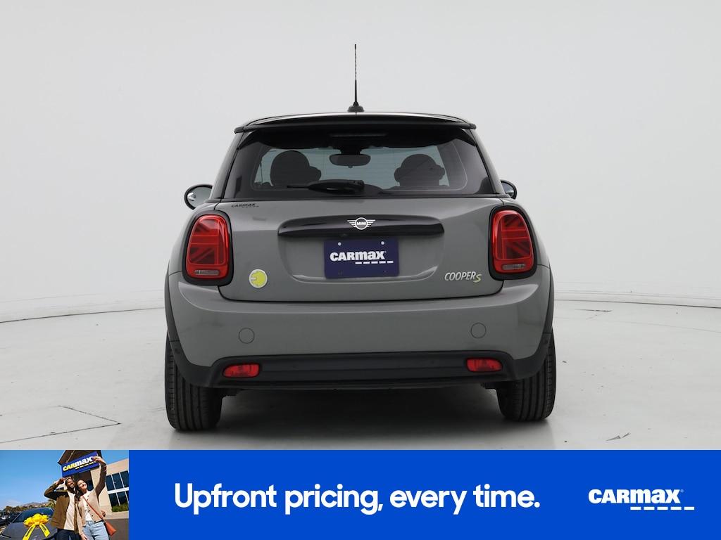 used 2023 MINI SE Hardtop car, priced at $19,998