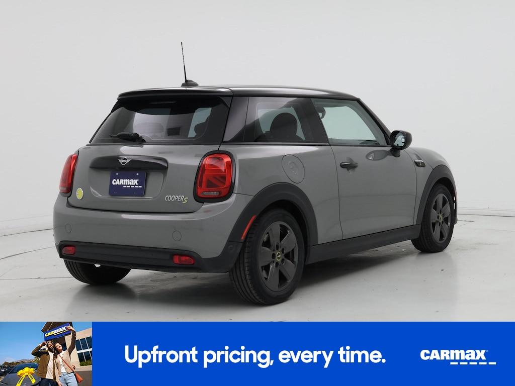 used 2023 MINI SE Hardtop car, priced at $19,998