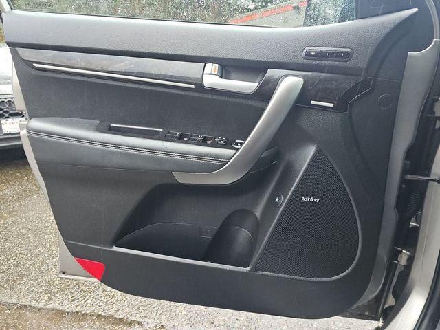 used 2015 Kia Sorento car, priced at $12,900