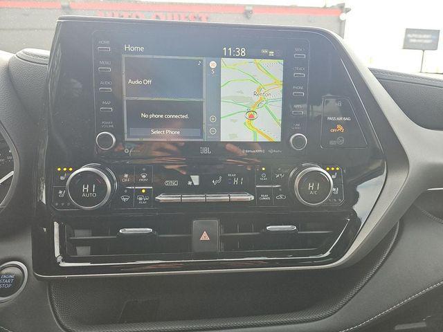 used 2021 Toyota Highlander car, priced at $28,900