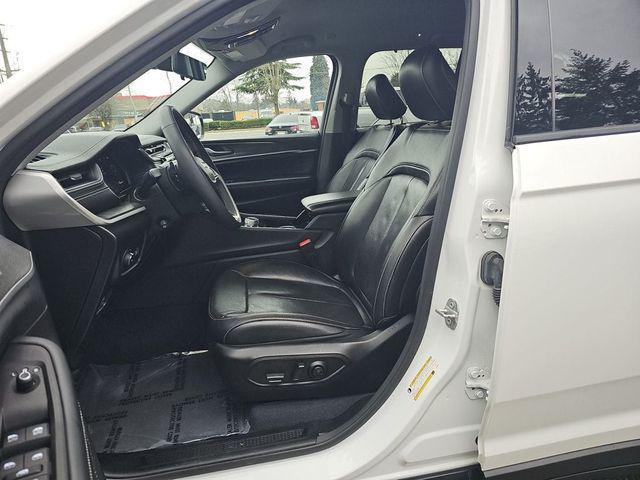 used 2023 Jeep Grand Cherokee car, priced at $27,900