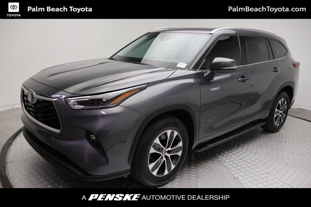 used 2021 Toyota Highlander Hybrid car, priced at $32,477