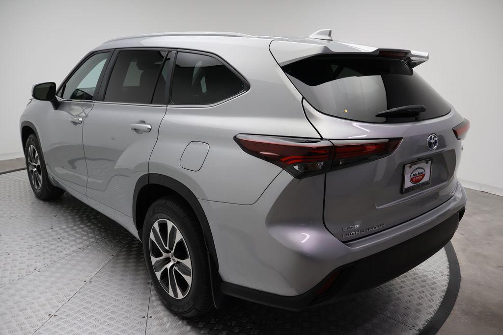 used 2024 Toyota Highlander Hybrid car, priced at $39,357